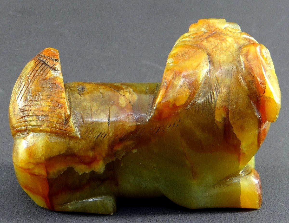 Chine, Première Moitié Du XXème, Petite Statuette Lion Bouddhique En Jade Sculpté.-photo-4