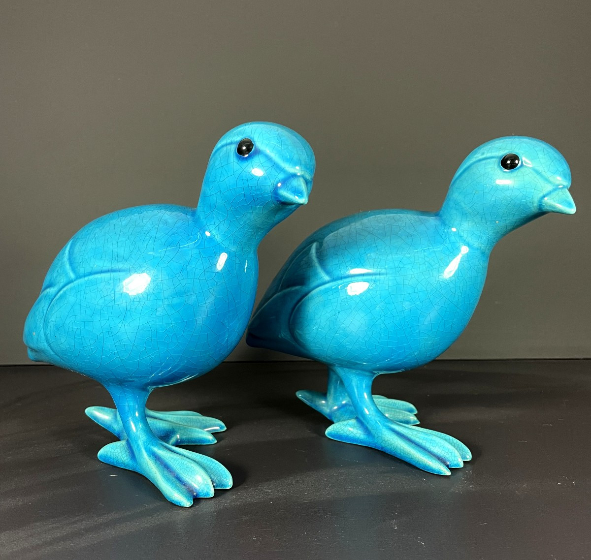Chine, Années 1950/1960, paire d'oiseaux en porcelaine bleue turquoise.-photo-2