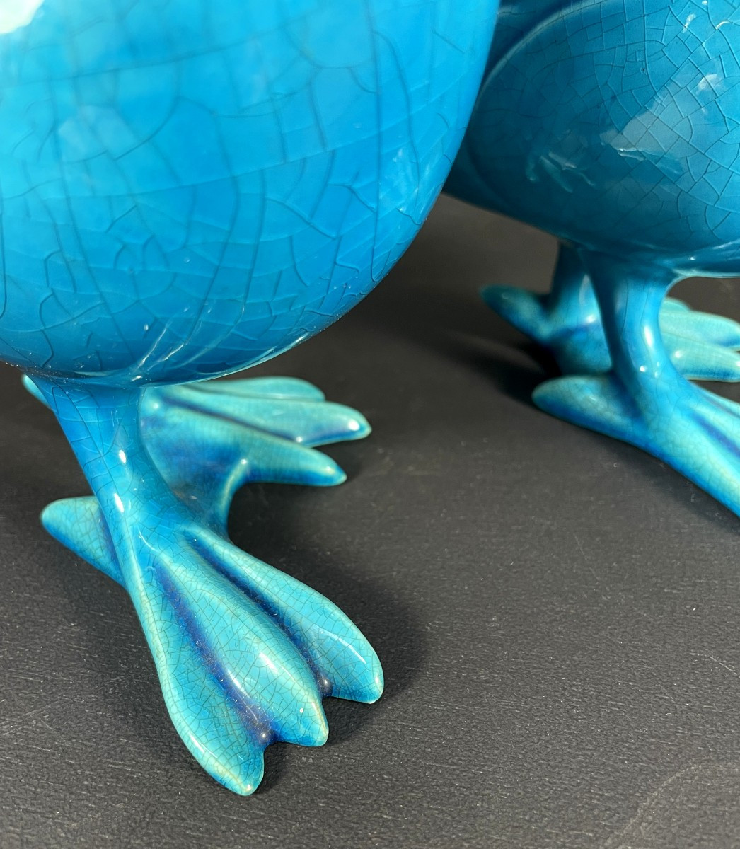 Chine, Années 1950/1960, paire d'oiseaux en porcelaine bleue turquoise.-photo-2