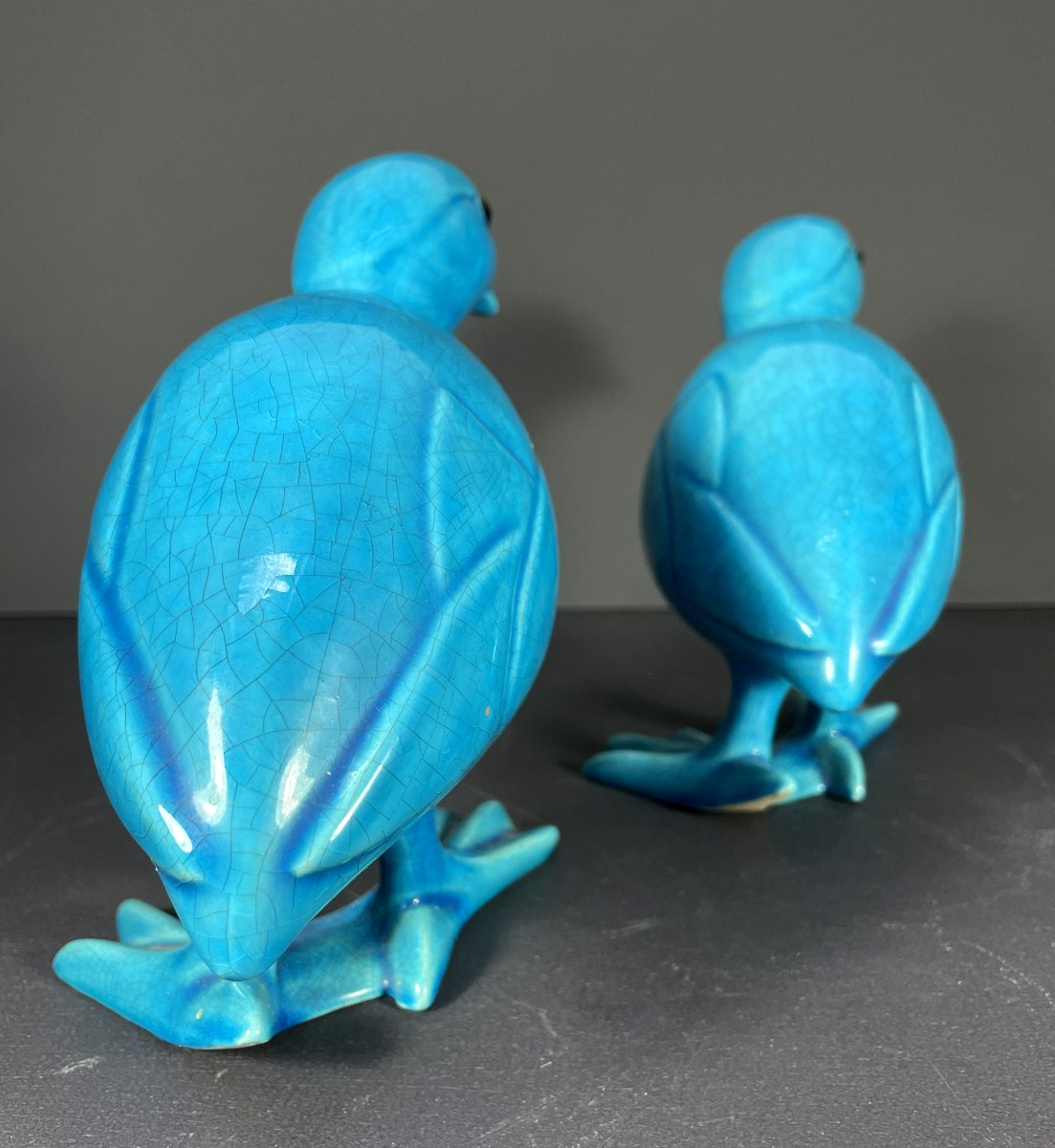 Chine, Années 1950/1960, paire d'oiseaux en porcelaine bleue turquoise.-photo-4