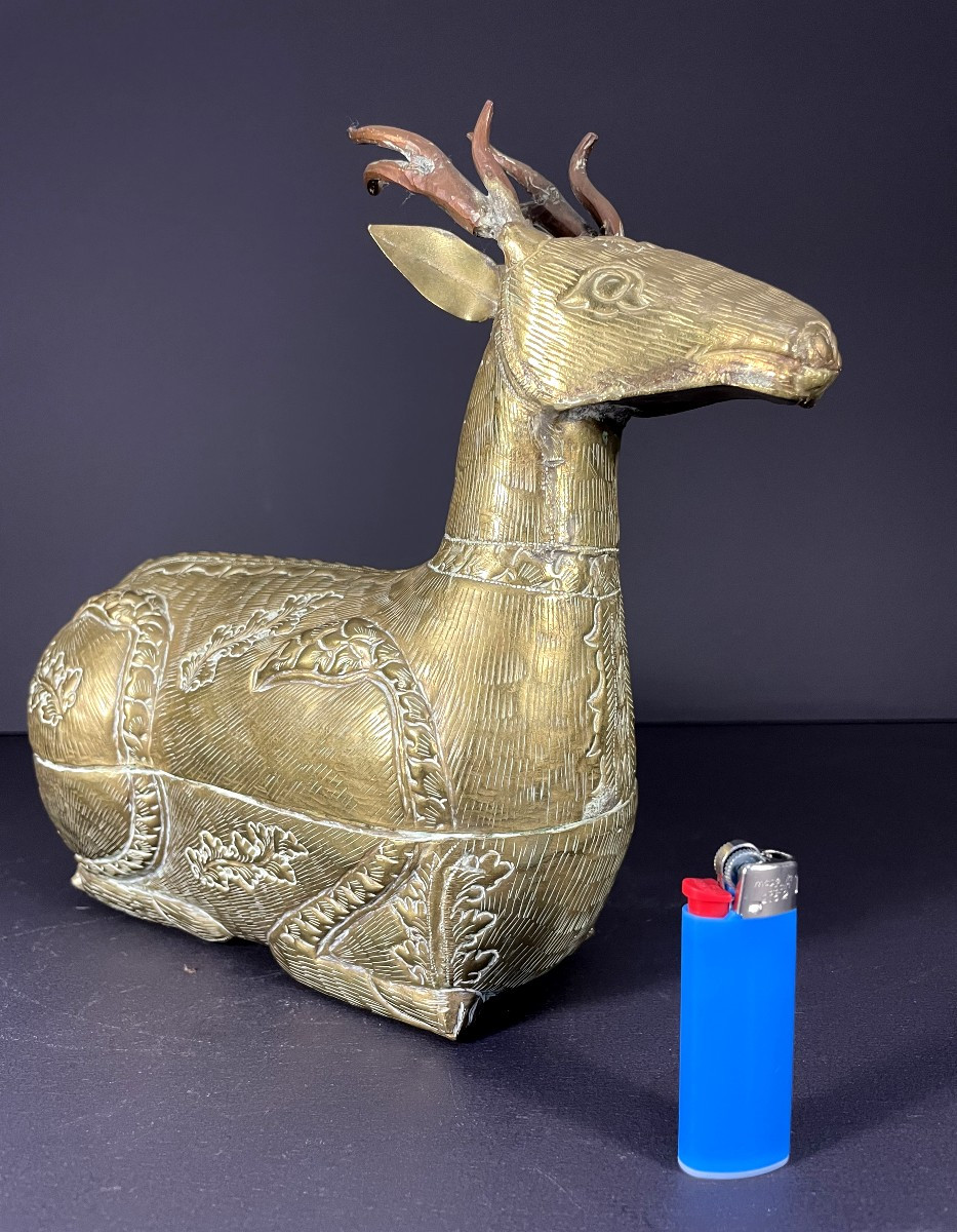 France, 1960, boîte en laiton à représentation d'un cerf.-photo-8
