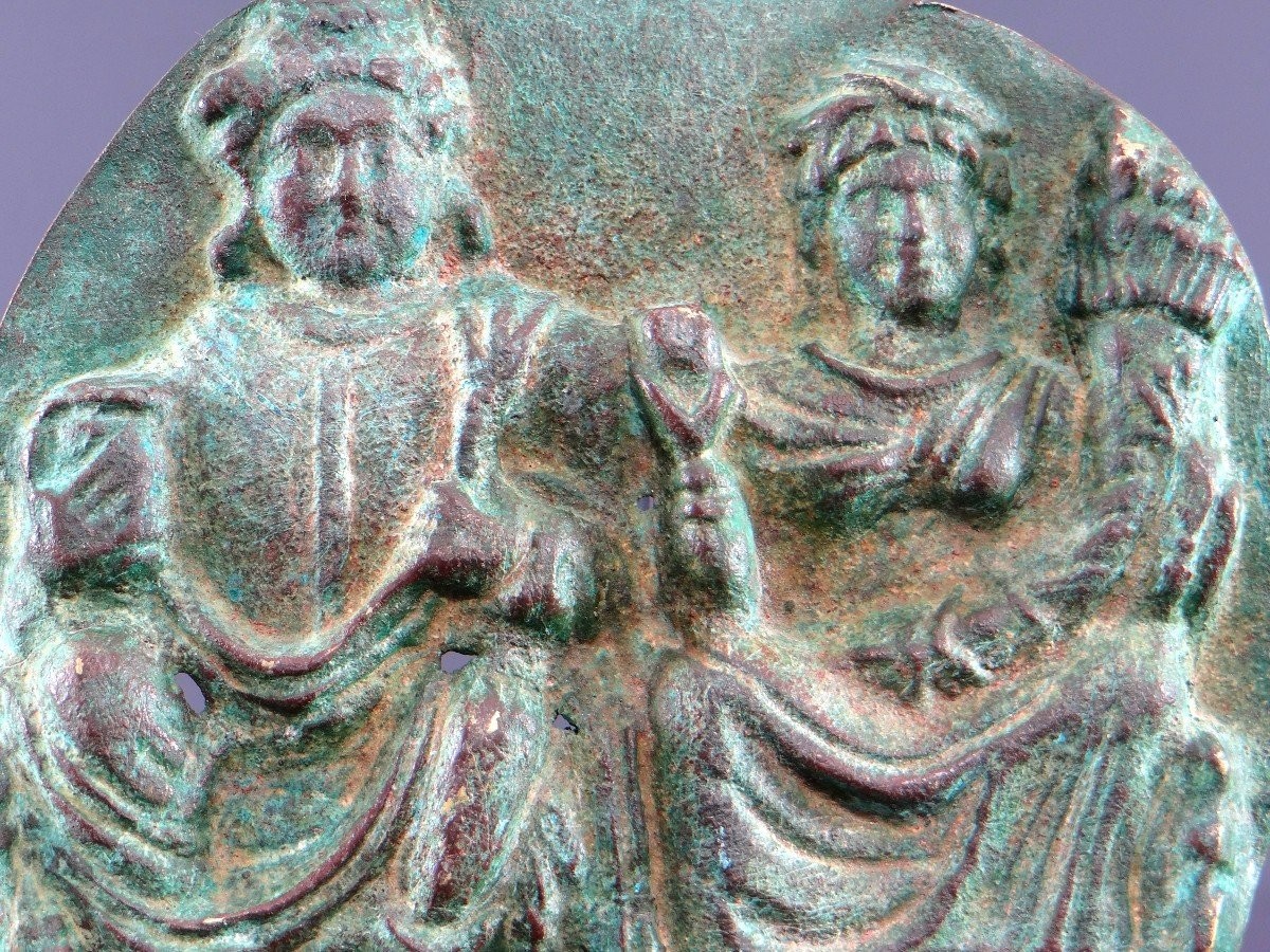Gandhara, IIème-IIIème Siècle, Grande Plaque En Bronze Décorée En Relief De Panchika Et Hariti.-photo-3