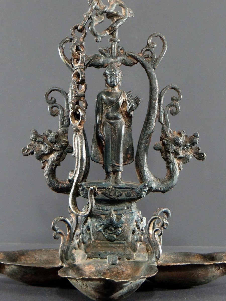 North India, First Half Of The 20th Century, Copper-plated Bronze Temple Lamp With Buddha Decoration.-photo-3