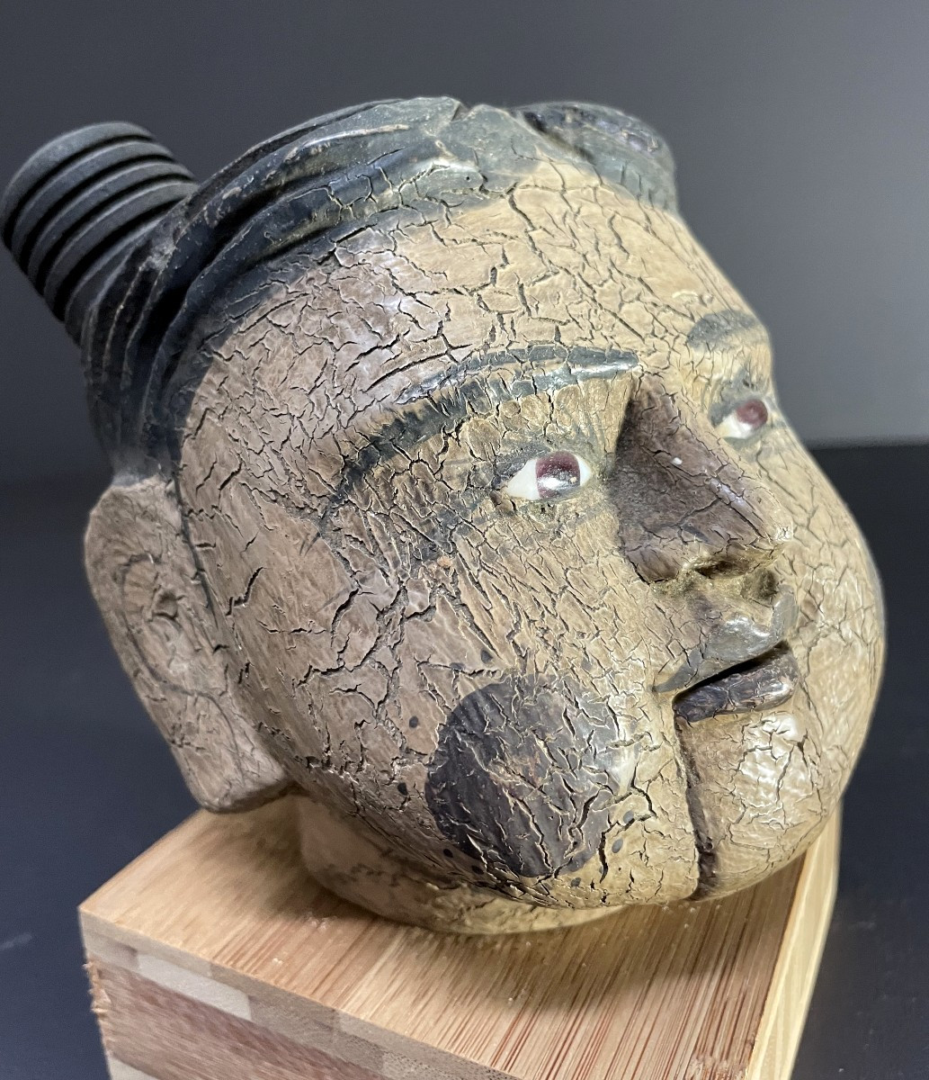 Birmanie, Milieu XXème siècle, tète de marionnette du théâtre traditionnel  figurant une femme.-photo-1