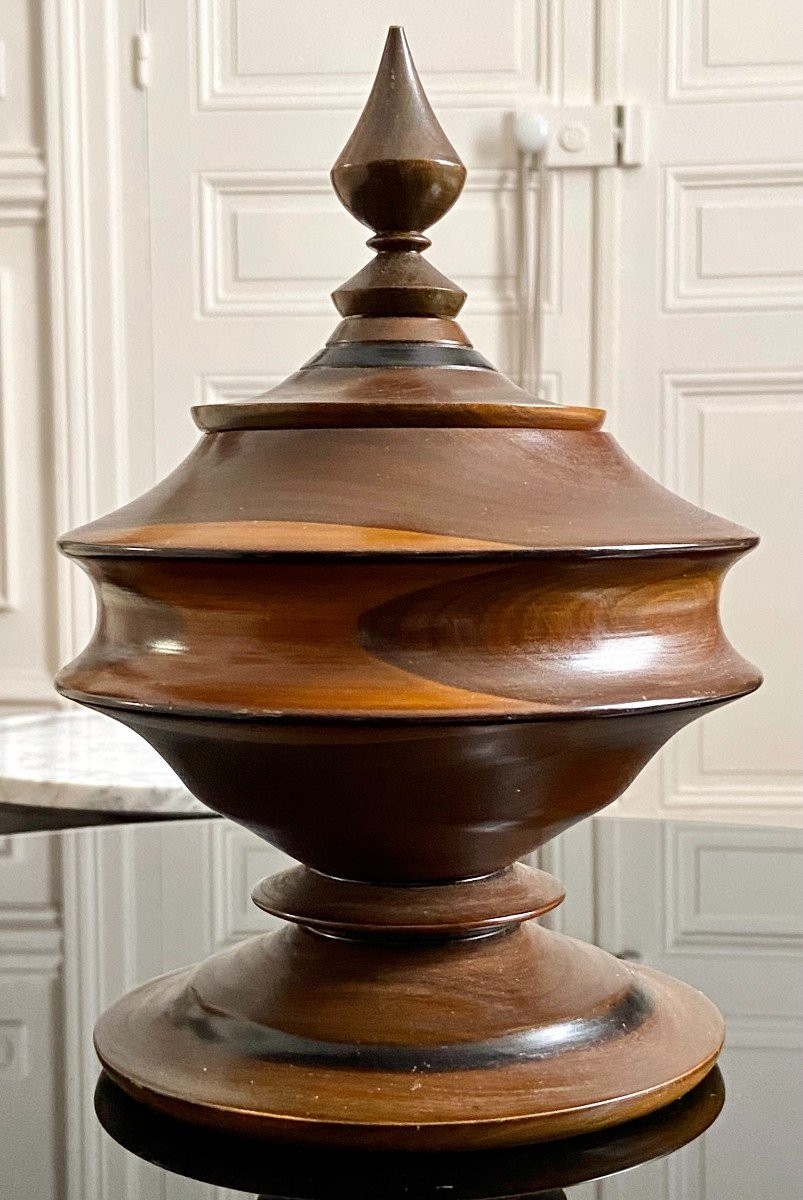 Années 1930/1950, Coffret En Bois Semi-précieux En Forme De Vaisseau à Offrandes Birman.