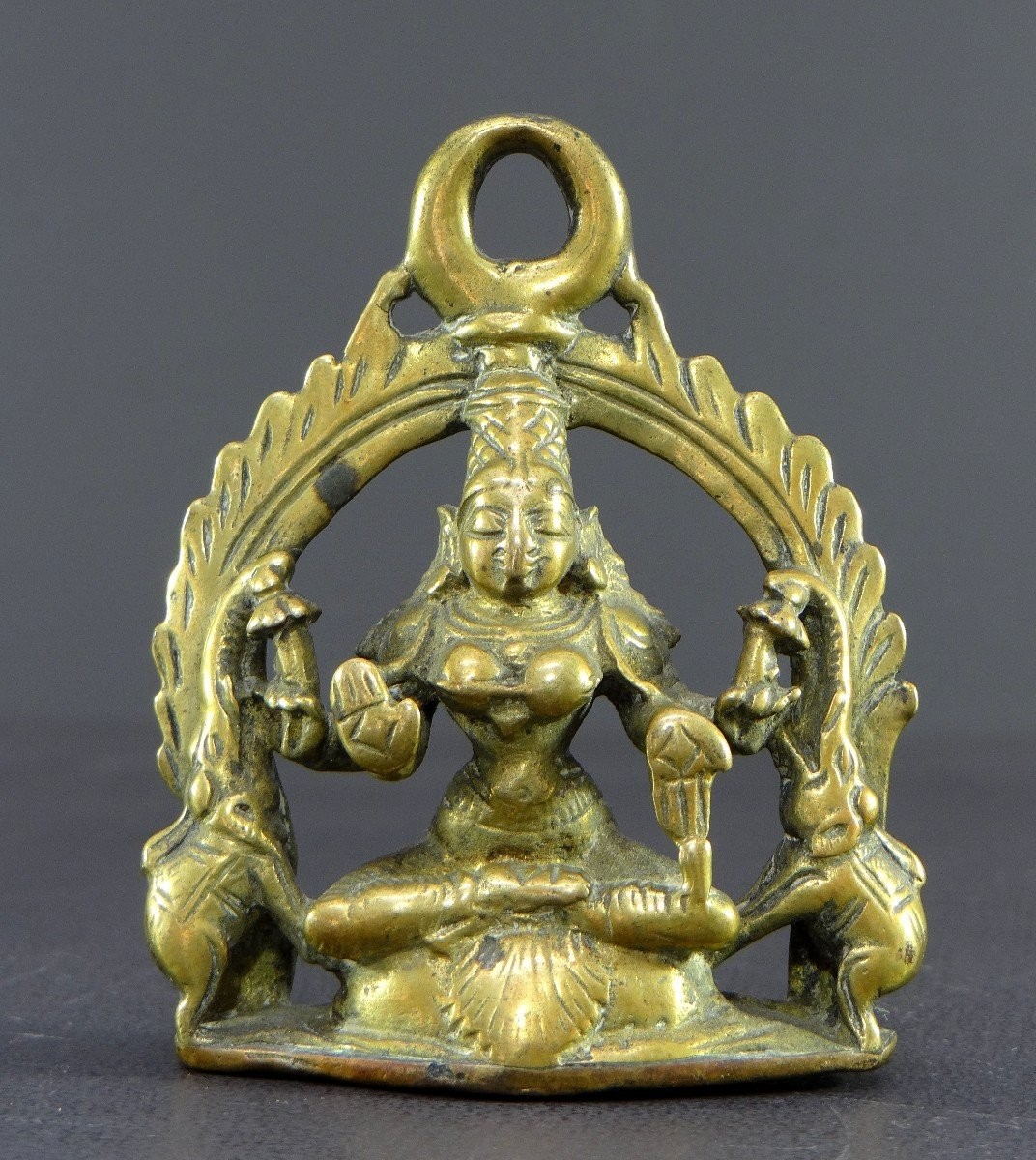 Inde, XIXème Siècle, Autel à Suspendre En Bronze Dédié à La Déesse Lakshmi Aux éléphants. -photo-4