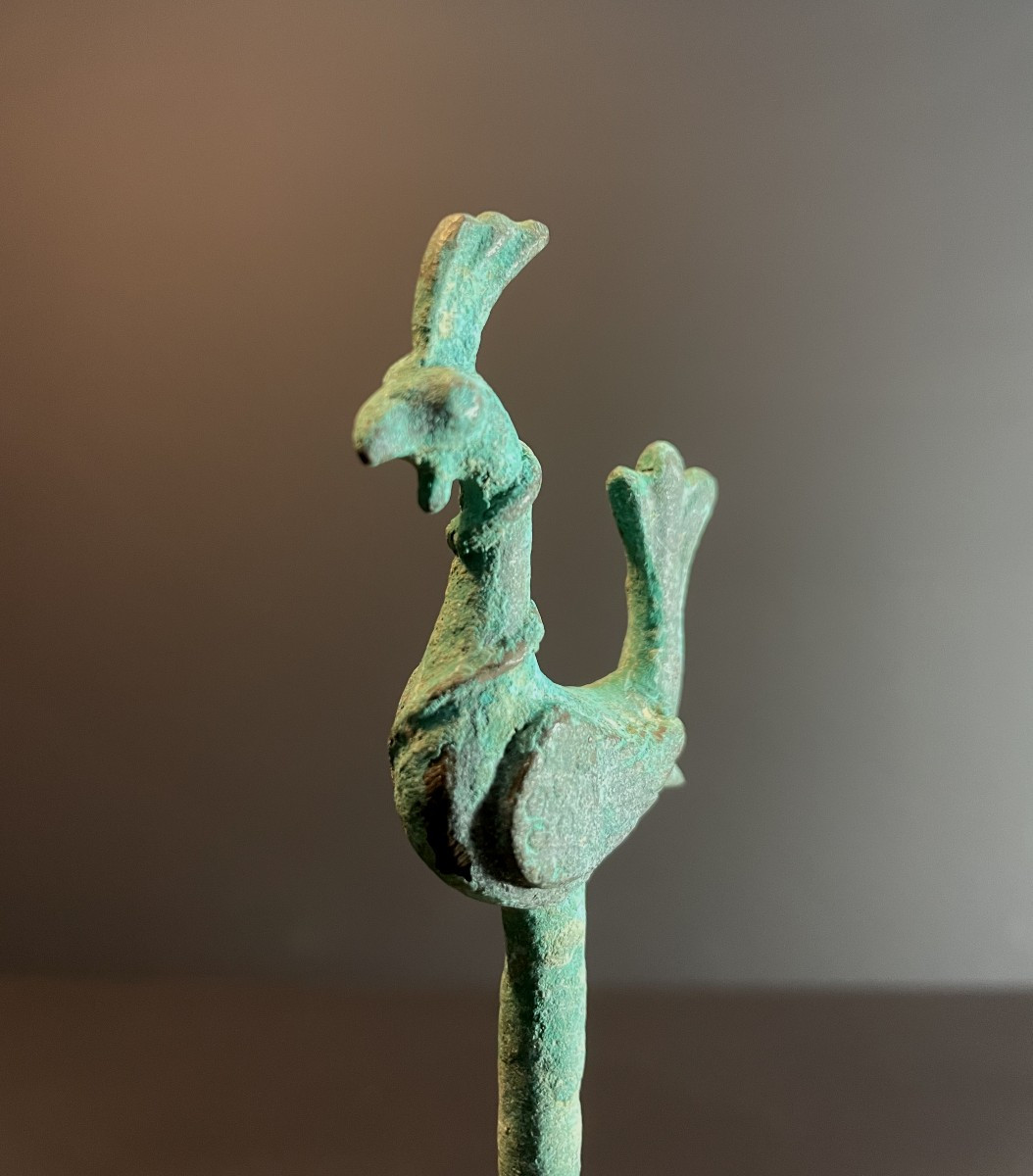 Bactriane, IIIème siècle avant notre ère, épingle à cheveux en bronze ornée d'un oiseau stylisé-photo-2