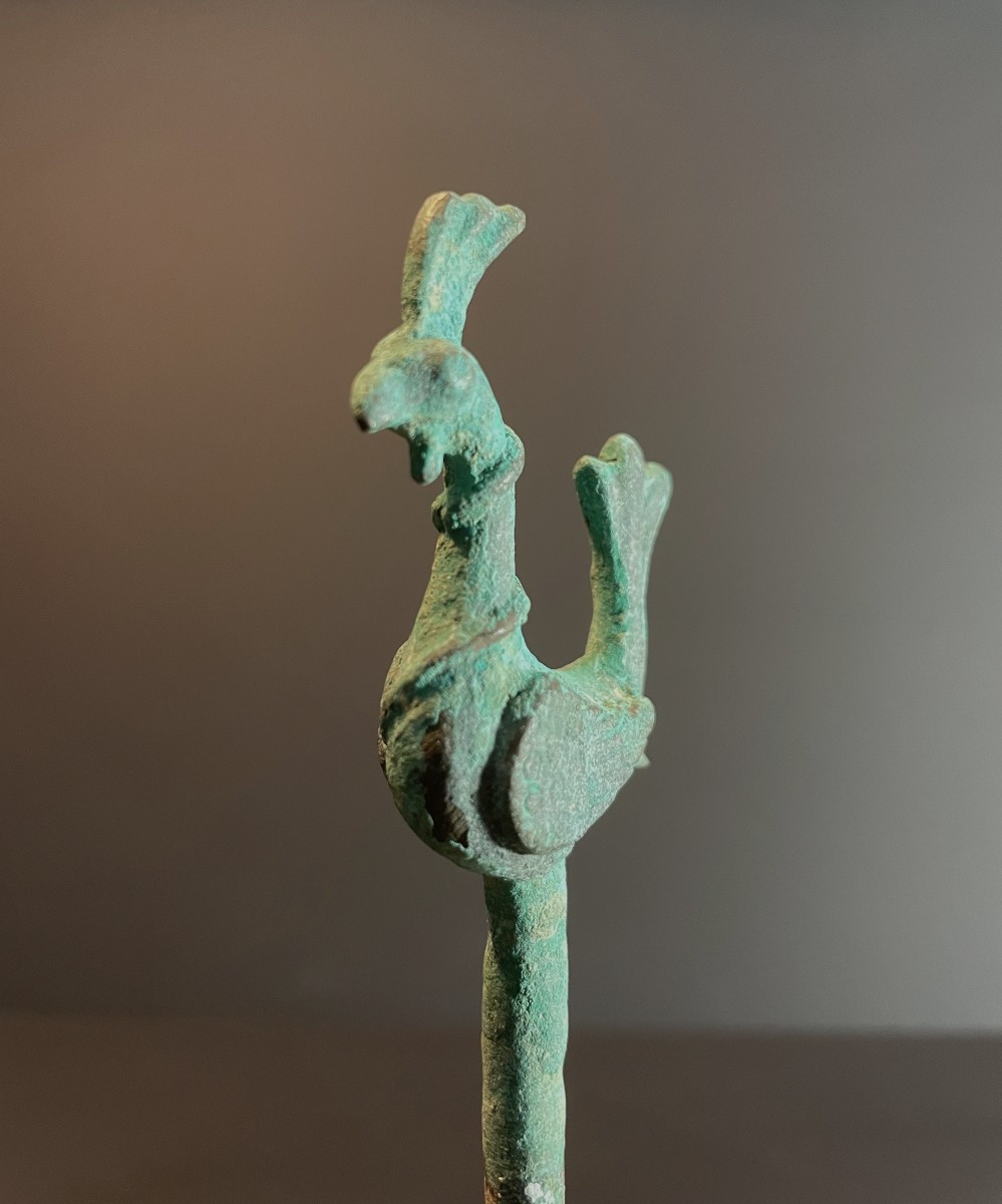 Bactriane, IIIème siècle avant notre ère, épingle à cheveux en bronze ornée d'un oiseau stylisé-photo-5