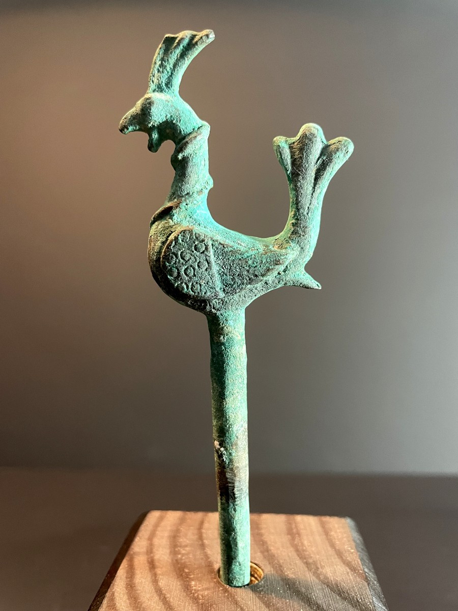 Bactriane, IIIème siècle avant notre ère, épingle à cheveux en bronze ornée d'un oiseau stylisé