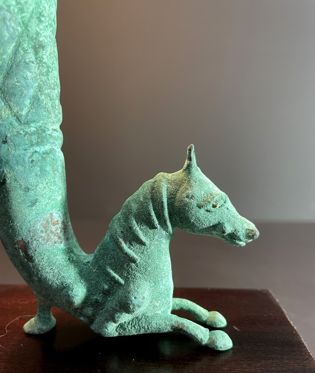Civilisation de Bactriane, 400 avant notre ère, rhyton en bronze orné d'un buste de cheval-photo-2