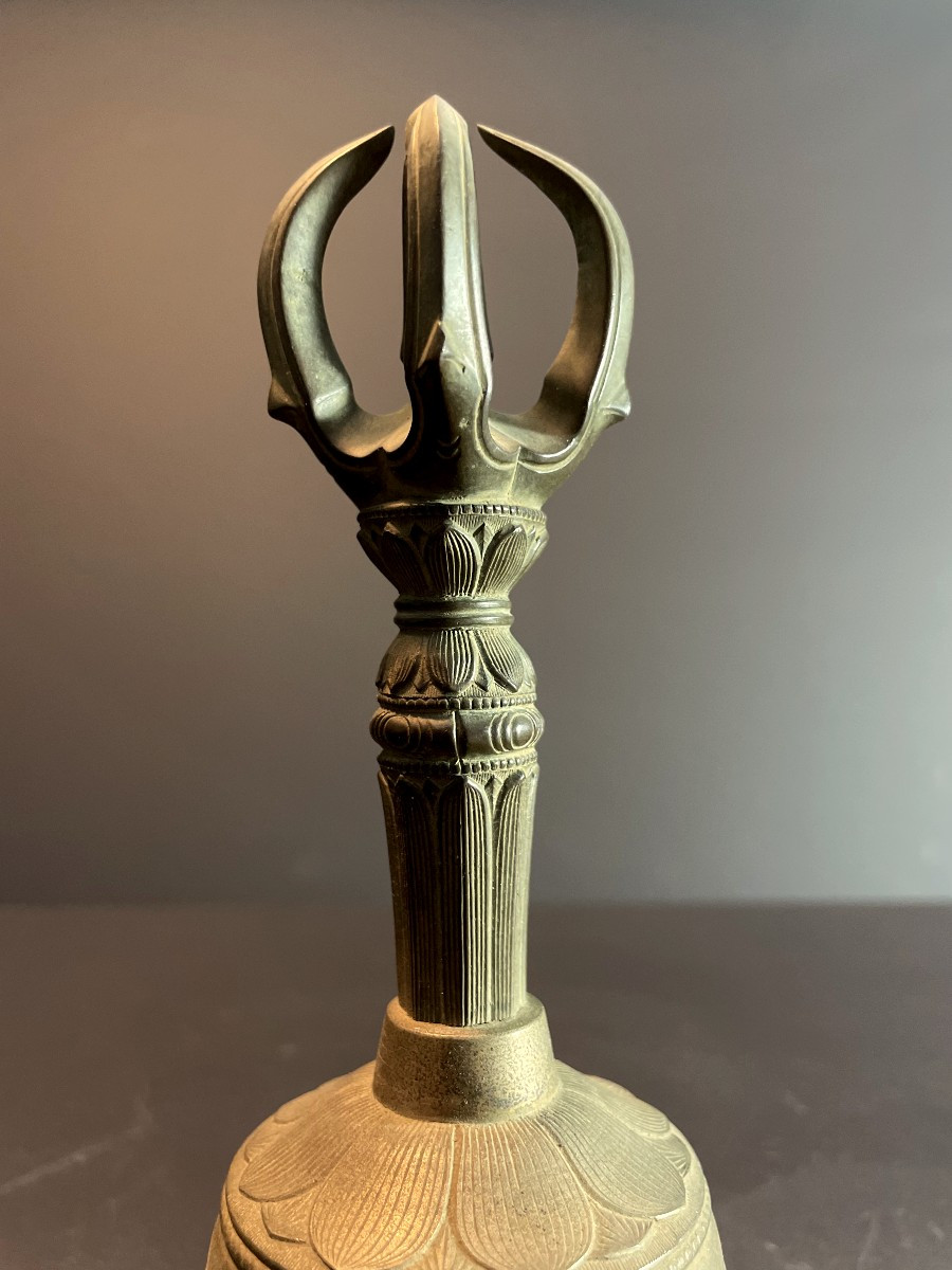 Japan, Late 19th Century, Buddhist Ritual Bell In The Shape Of A Vajra Decorated With Lotuses.