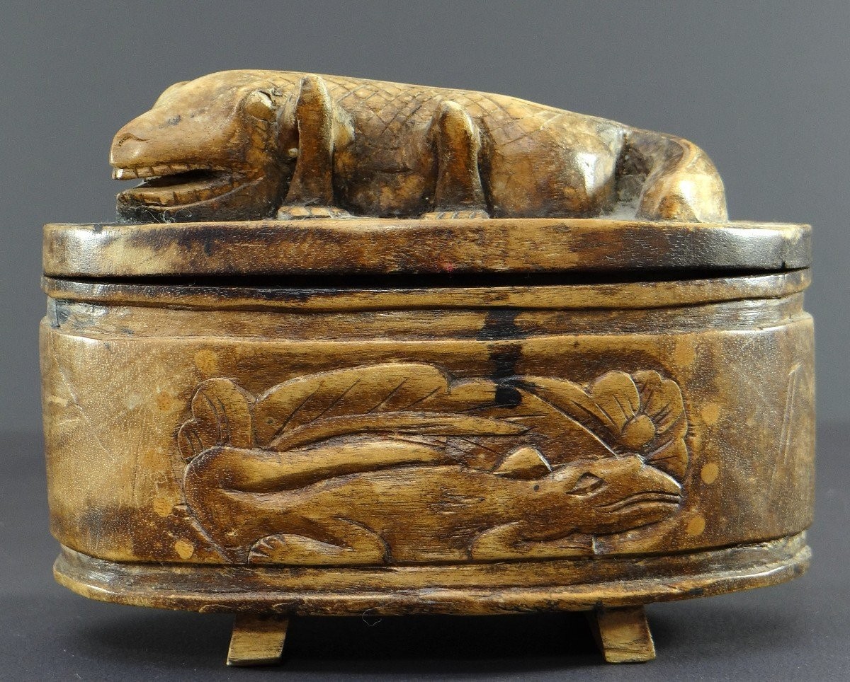 Indonésie, île De Lombok, Années 1930/1950, Boîte En Bois à Décor De Lézards.-photo-3