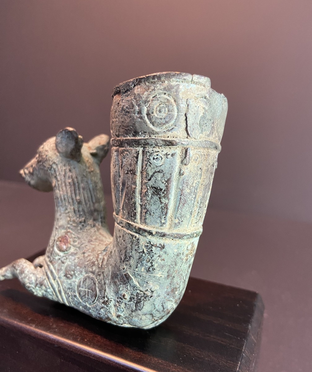 Civilisation de Bactriane, 400 avant notre ère, Rhyton décoré d'un buste de tigre rugissant.-photo-4