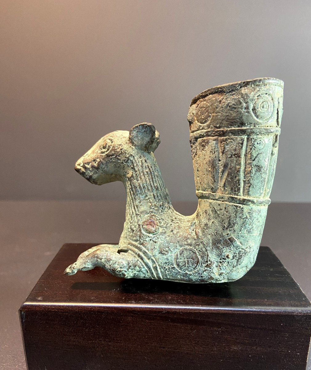 Civilisation de Bactriane, 400 avant notre ère, Rhyton décoré d'un buste de tigre rugissant.-photo-5