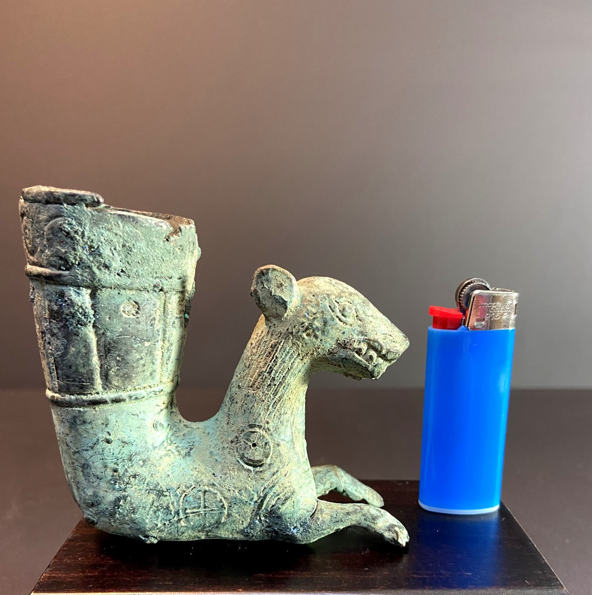 Civilisation de Bactriane, 400 avant notre ère, Rhyton décoré d'un buste de tigre rugissant.-photo-7