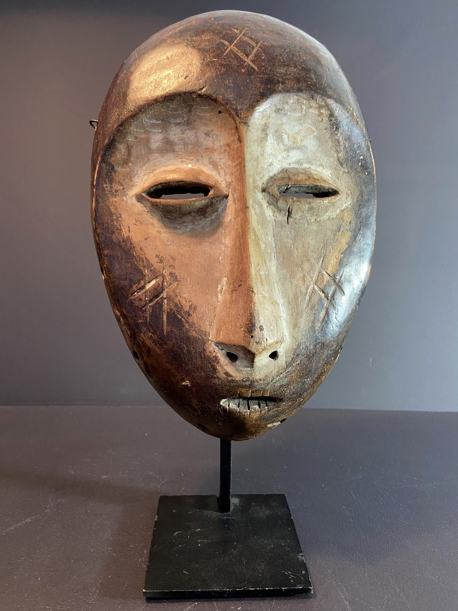  République Démocratique du Congo, Culture LEGA, masque traditionnel de la société "Bwami".-photo-2