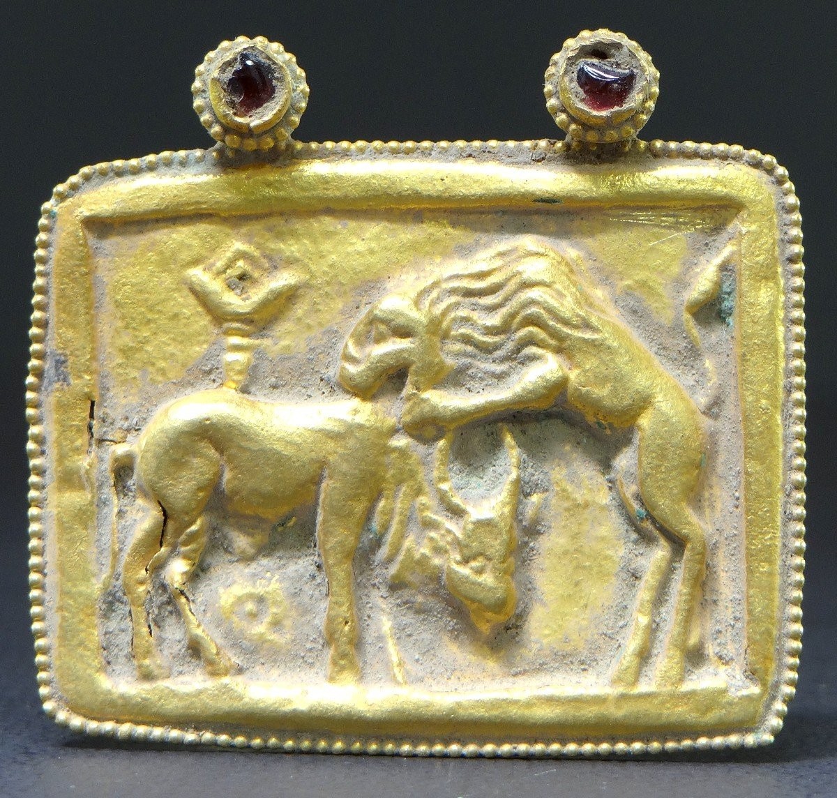 Gandhara Greco-buddhist Art, 1st To 3rd Century A.d., Repoussé Gold Pendant.-photo-2