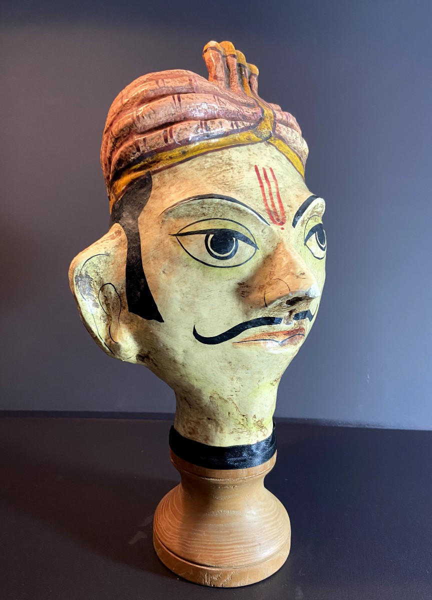 India, 1960/1970, Maharaja's Head Made Of Boulli Cardboard Resting On A Wooden Base.-photo-2