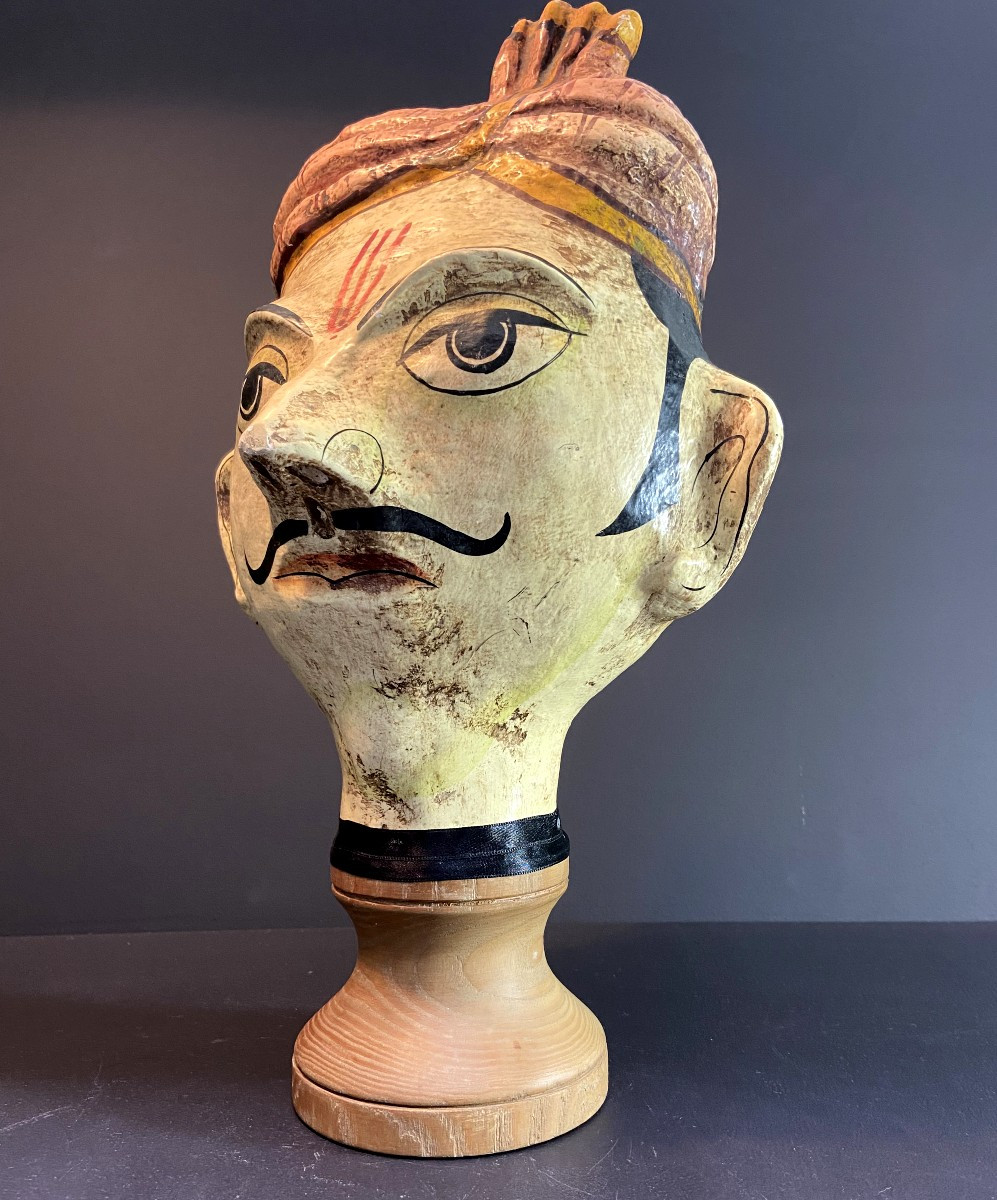 India, 1960/1970, Maharaja's Head Made Of Boulli Cardboard Resting On A Wooden Base.-photo-4