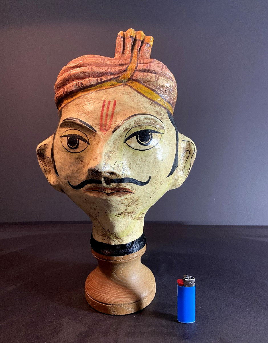India, 1960/1970, Maharaja's Head Made Of Boulli Cardboard Resting On A Wooden Base.-photo-5