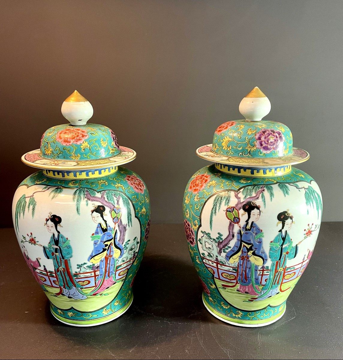 China, Mid 20th Century, Pair Of Richly Decorated Porcelain Jars With Lids.-photo-4