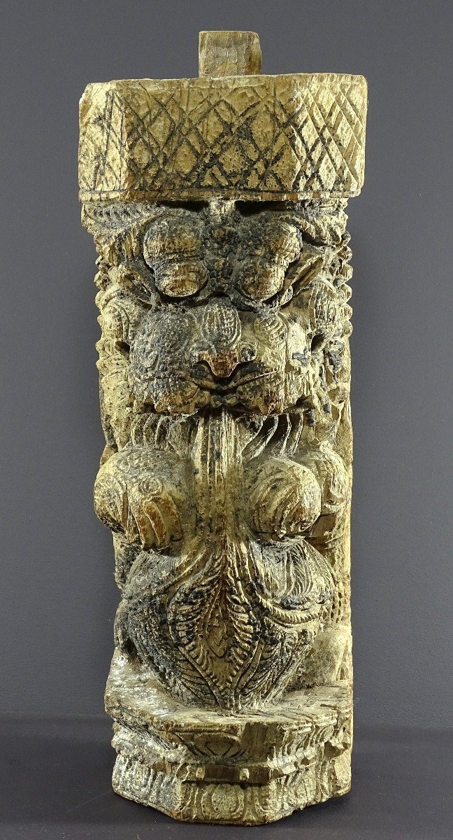 India, Tamil Nadu Region, 17th–18th Centuries, Wooden Architectural Element Depicting A Yali.-photo-2