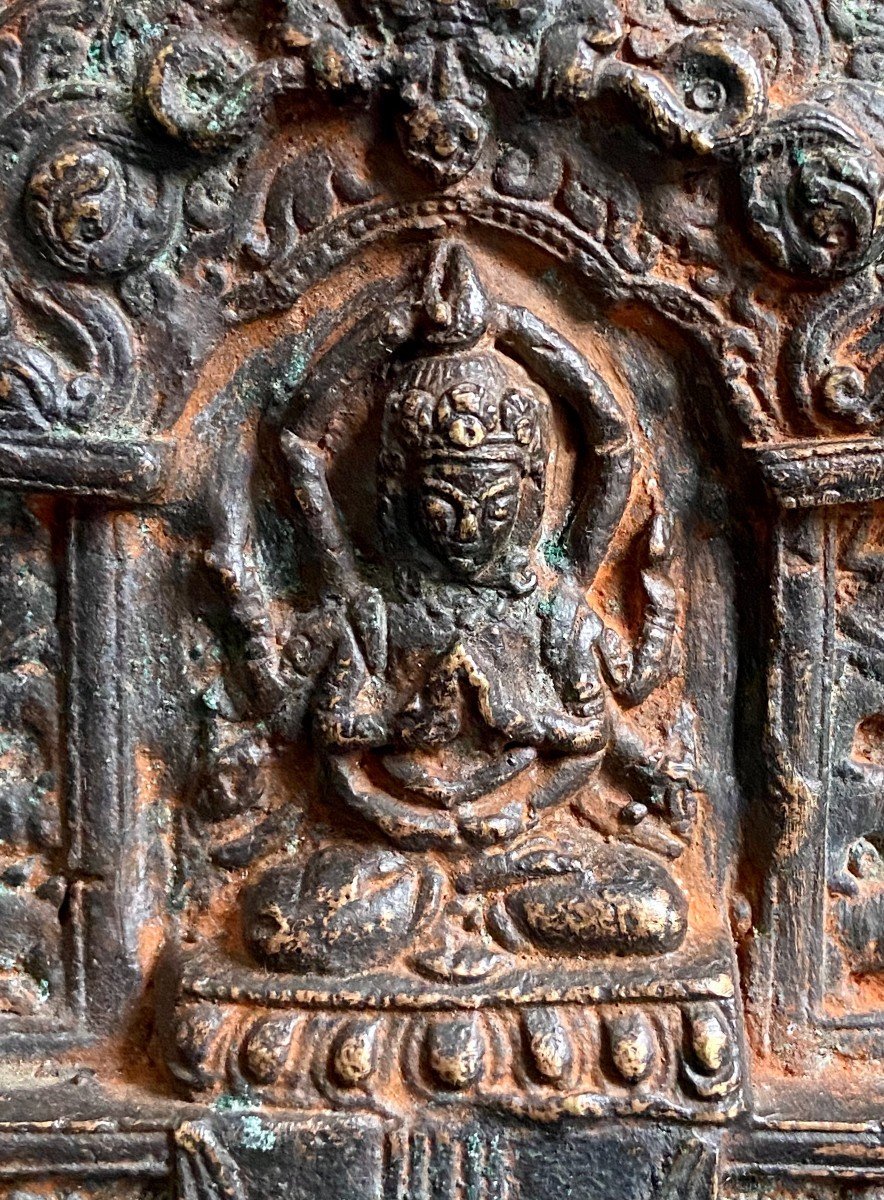 Népal, Début Du XIXème Siècle, Rare Autel En Bronze Dédié Au Bodhisattva Sadaksari.-photo-3