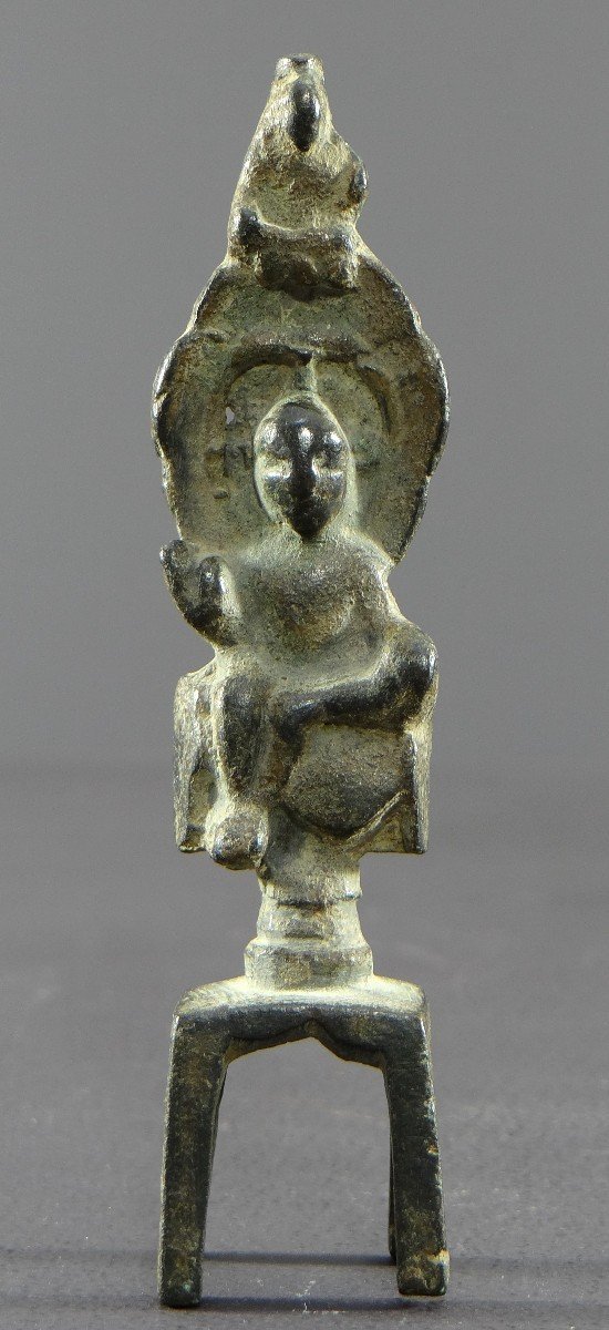 China, Northern Wei Dynasty (386–534), Rare Small Bronze Altar Of Kwan Yin For Royal Worship. 