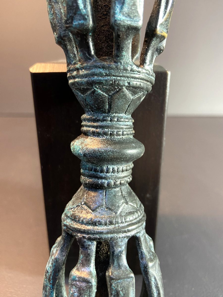 Tibet, Late 19th Century, Oblong 9-pointed Bronze Vajra.-photo-4