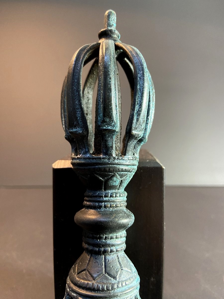 Tibet, Late 19th Century, Oblong 9-pointed Bronze Vajra.-photo-4