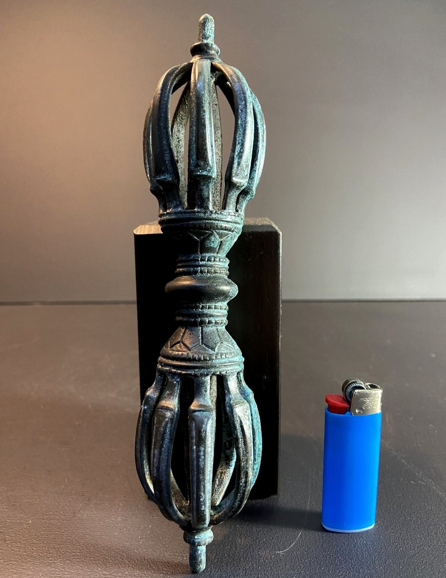 Tibet, Late 19th Century, Oblong 9-pointed Bronze Vajra.-photo-7
