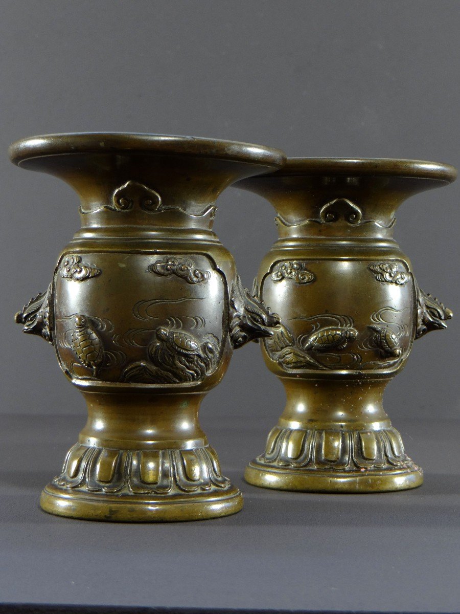 China, Qing Dynasty, XIXth Century, Pair Of Bronze Vases With Dragons, Turtles, Roosters Motifs.-photo-4