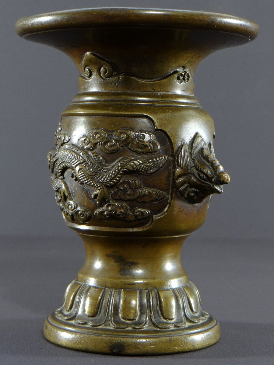 China, Qing Dynasty, XIXth Century, Pair Of Bronze Vases With Dragons, Turtles, Roosters Motifs.-photo-5