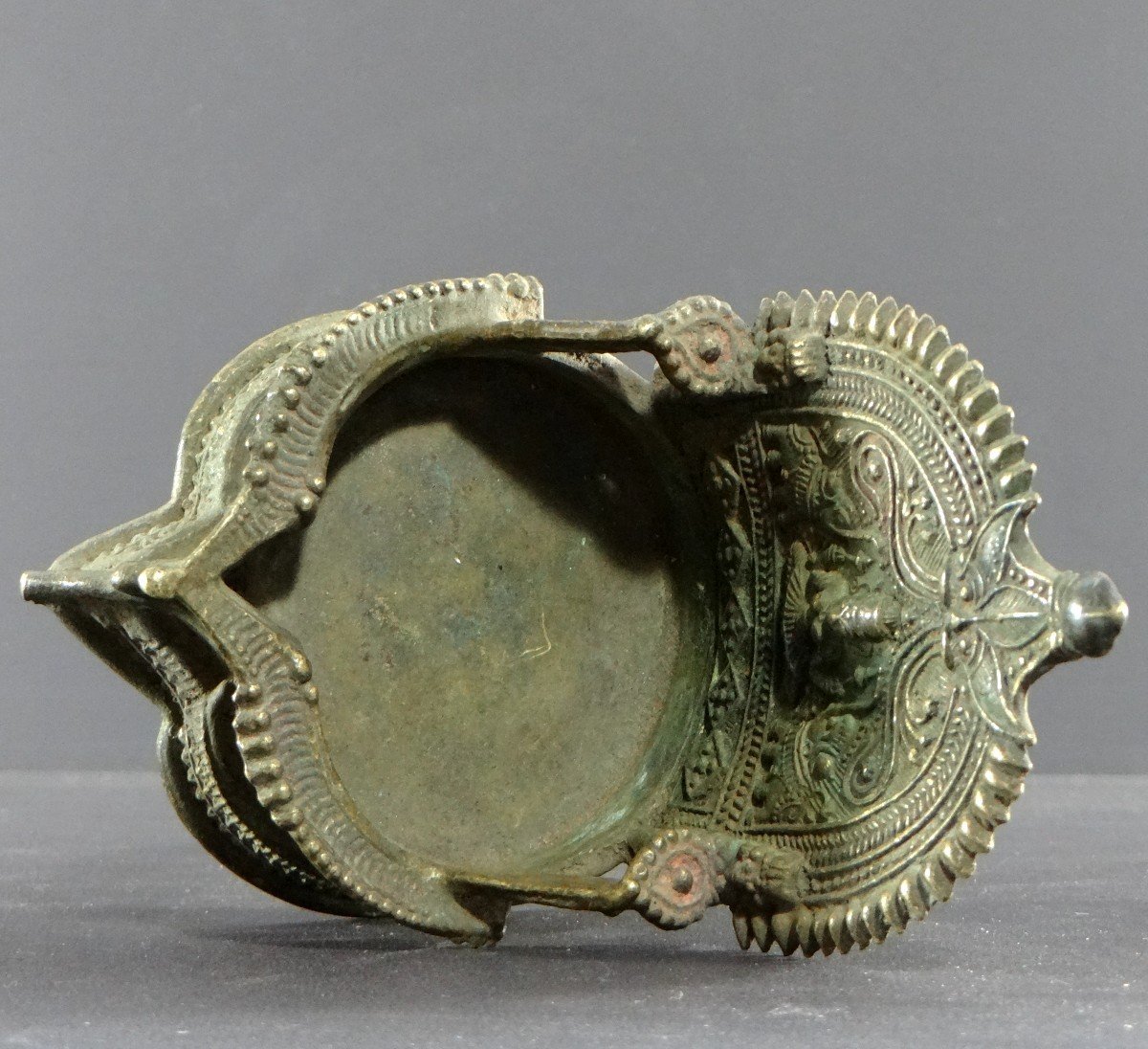 India, Early 19th Century, Bronze Oil Lamp Decor Goddess Lakshmi Anointed By Elephants-photo-6