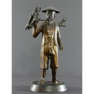 Vietnam, Début Du XXème Siècle, Statuette En Bronze Paysan Porteur De Fagots. 