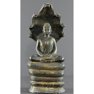 Thaïlande Ou Birmanie, Années 1930/1950, Statue De Bouddha Sous La Naga En Bronze. 