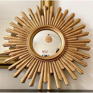 France, Années 1970, Miroir Sorcière En Composition. 