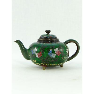 Japan, XIXth Century, Meiji Era, Small Cloisonne And Translucent Enamel Teapot.