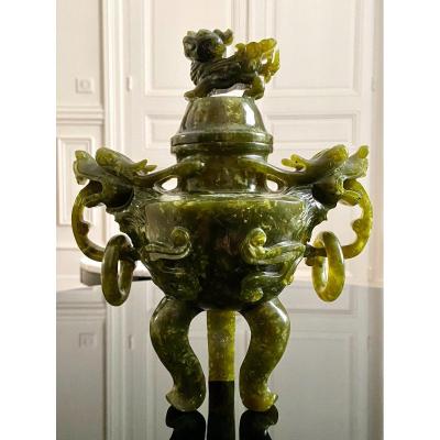 Chine, Années 1950/1960, Pot Couvert En Pierre Dure Verte De Type Jade.