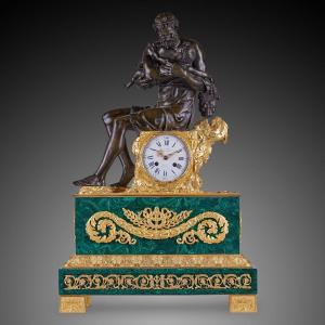Une Pendule De Cheminée De Style Louis Philippe Charles X, XIXème Siècle.