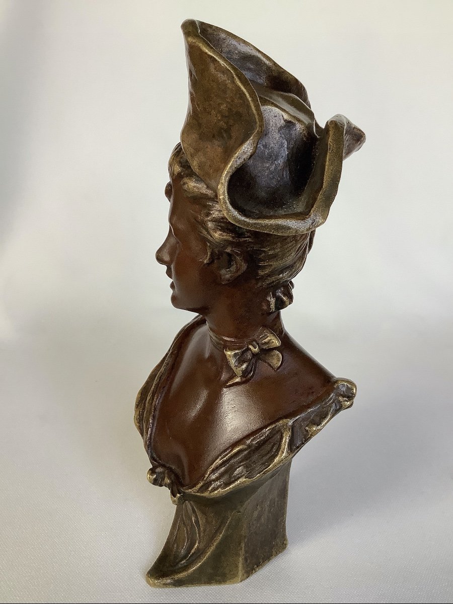 Georges Van Der Straeten. Small Elegant Belle Epoque Bust In Bronze-photo-1