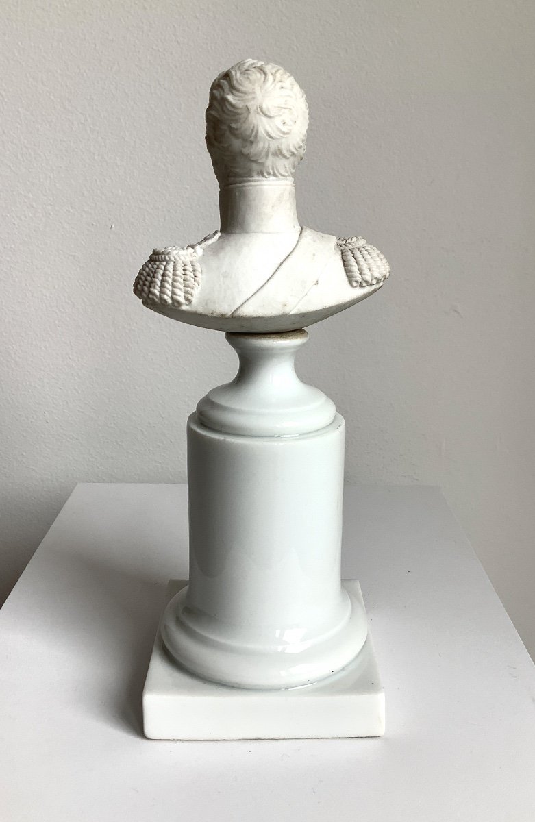 Buste De Charles X. Biscuit  Sur Piédouche En Porcelaine. XIXe-photo-4