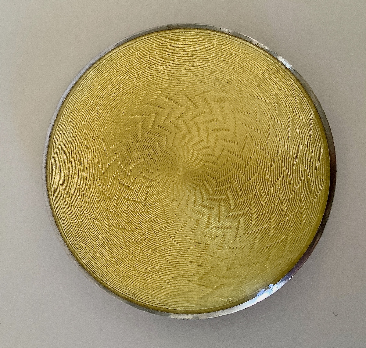 Silver And Enamel Poudrier With Miniature Decoration-photo-2
