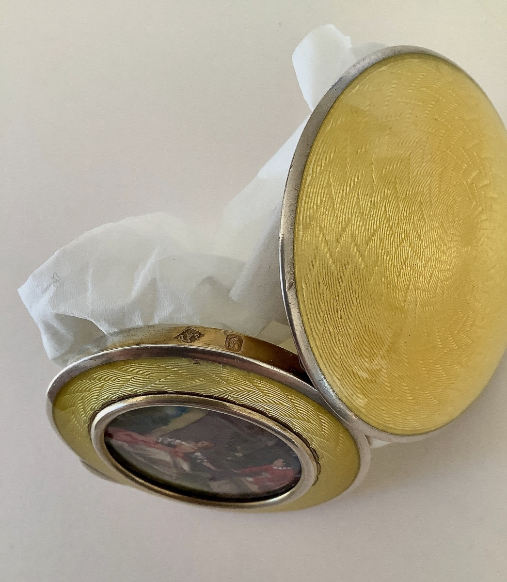 Silver And Enamel Poudrier With Miniature Decoration-photo-4