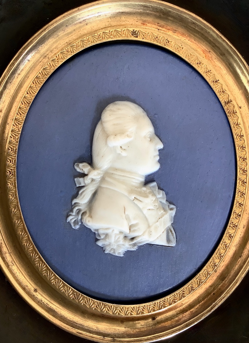 Portrait  de gentilhomme en jasperware fin XVIIIe