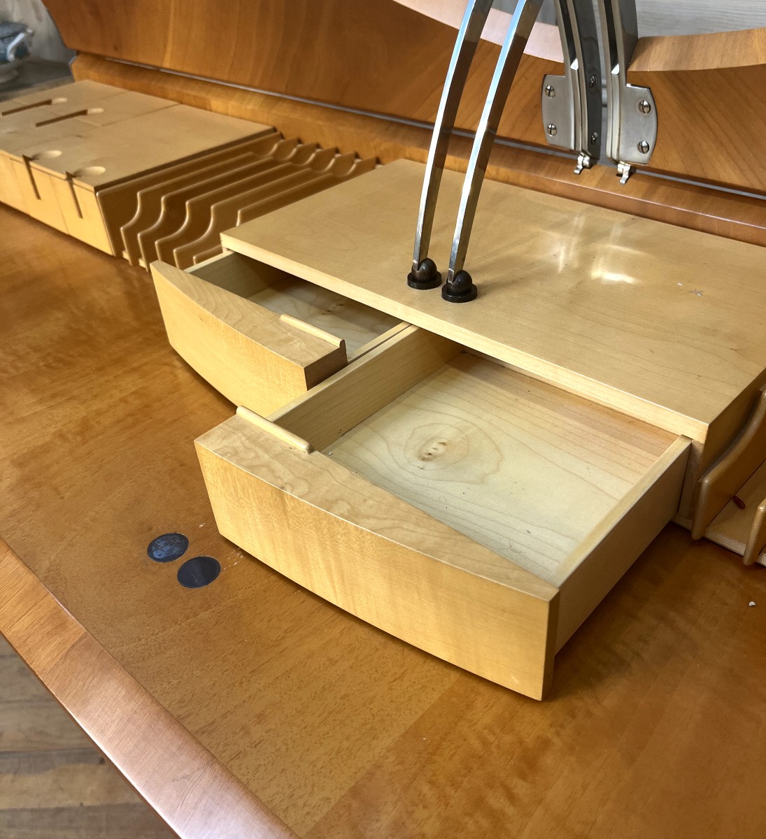 Entrance Console Desk Model "carlton House Butterfly" By Jaime Tresserra-photo-5