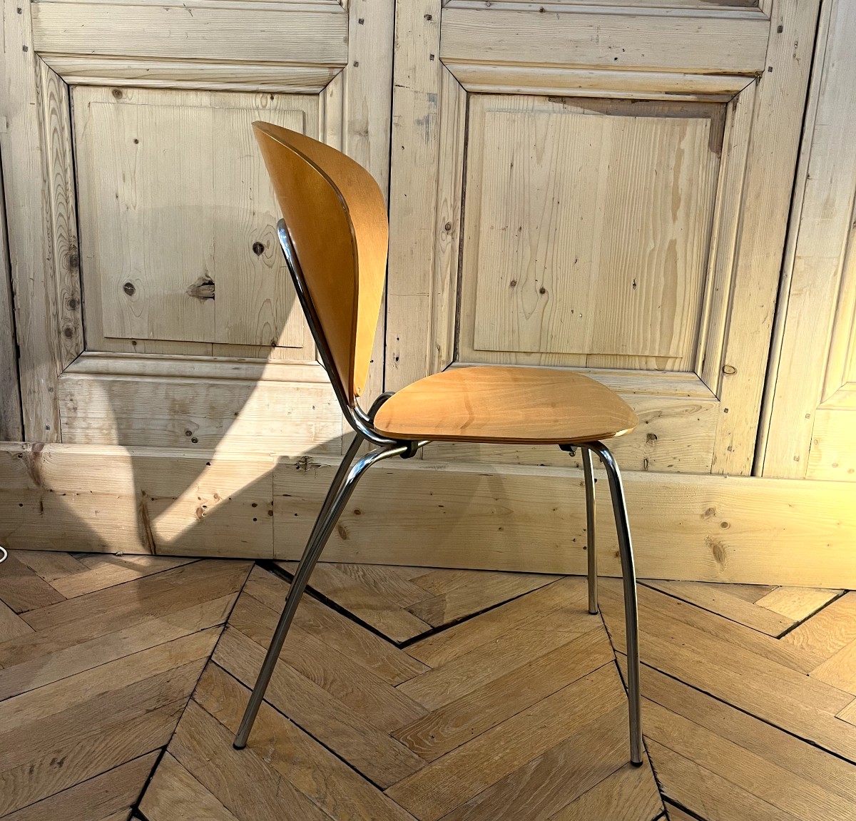 Série de 8 chaises  Modèle Globus  Éditeur Stua  Désigner Jesús Gasca-photo-4