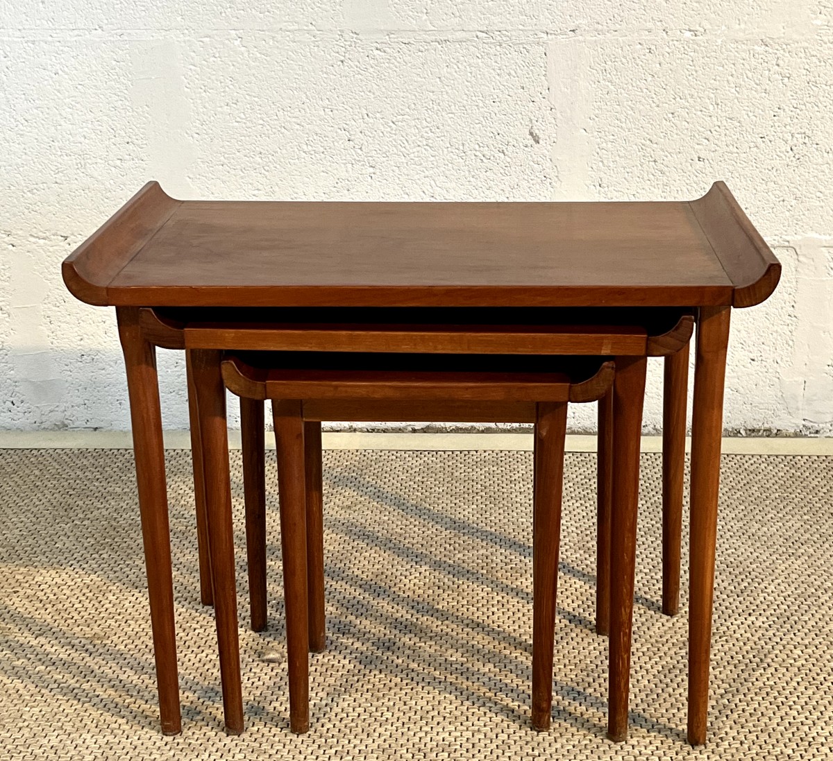 Set Of Three Nesting Coffee Tables In A Japanese Style, Mahogany, France, 1950-photo-4
