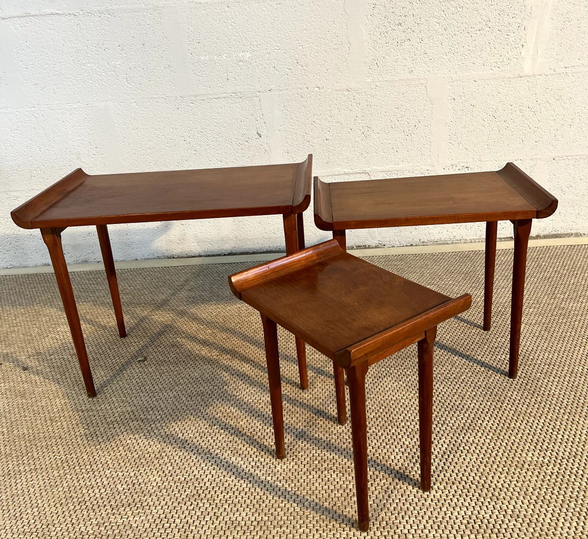 Set Of Three Nesting Coffee Tables In A Japanese Style, Mahogany, France, 1950-photo-1