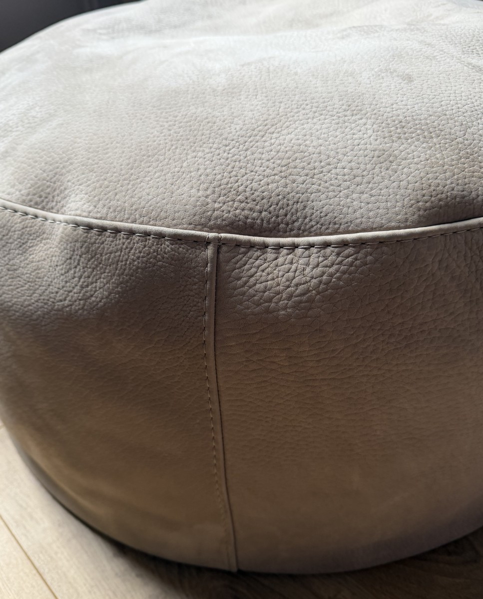 Fauteuil « ÉTOILE » par Mauricio Manzoni et Roberto Tapinassi, édité par la maison STEINER.-photo-1